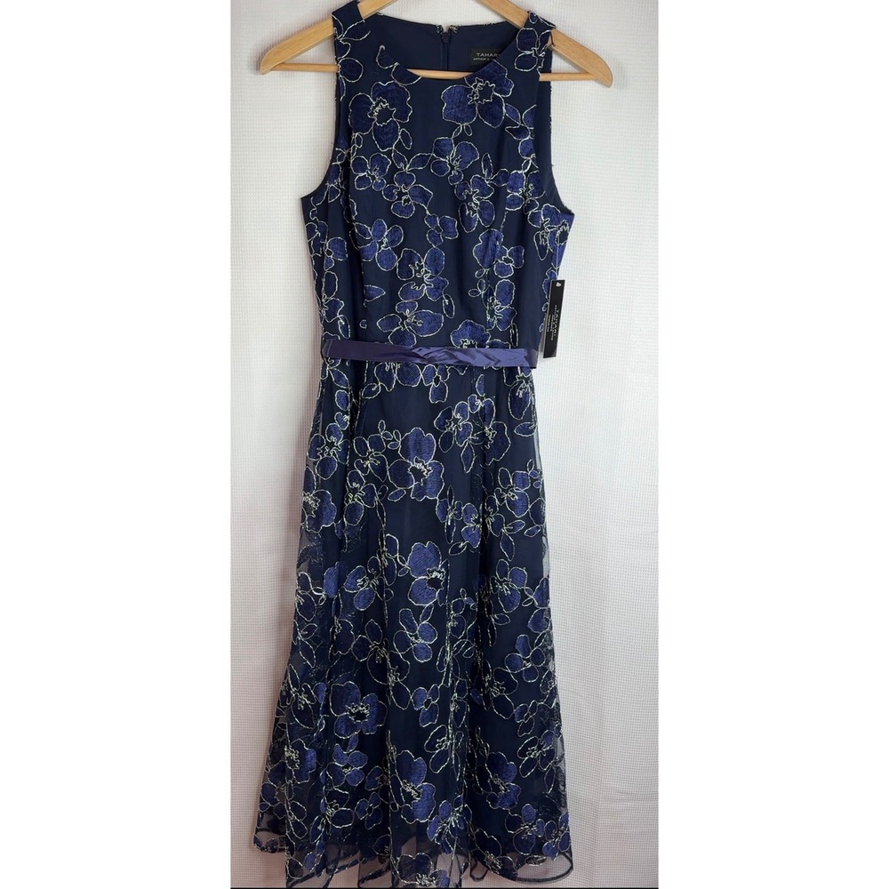 Tahari Navy Silver Floral Embroidered Gown Formal Party Gala Dress 6 TLMS0KE223